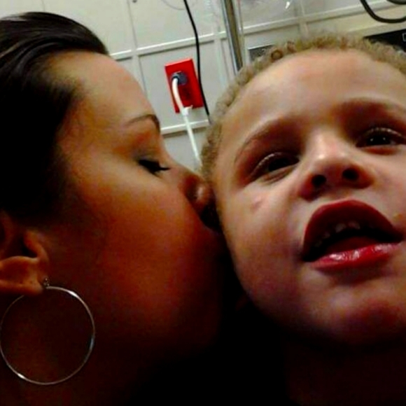 Meet your Posher, Christina - Picture 1 of 2